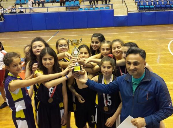Küçük Kızlar Basketbol Takımımız Aydın İl Dördüncüsü