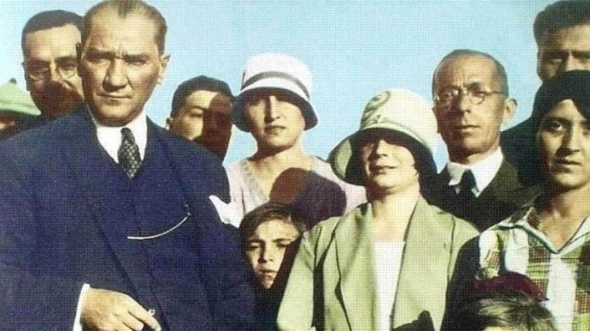10 Kasım - Gazi Mustafa Kemal Atatürk'ü Saygıyla Anıyoruz
